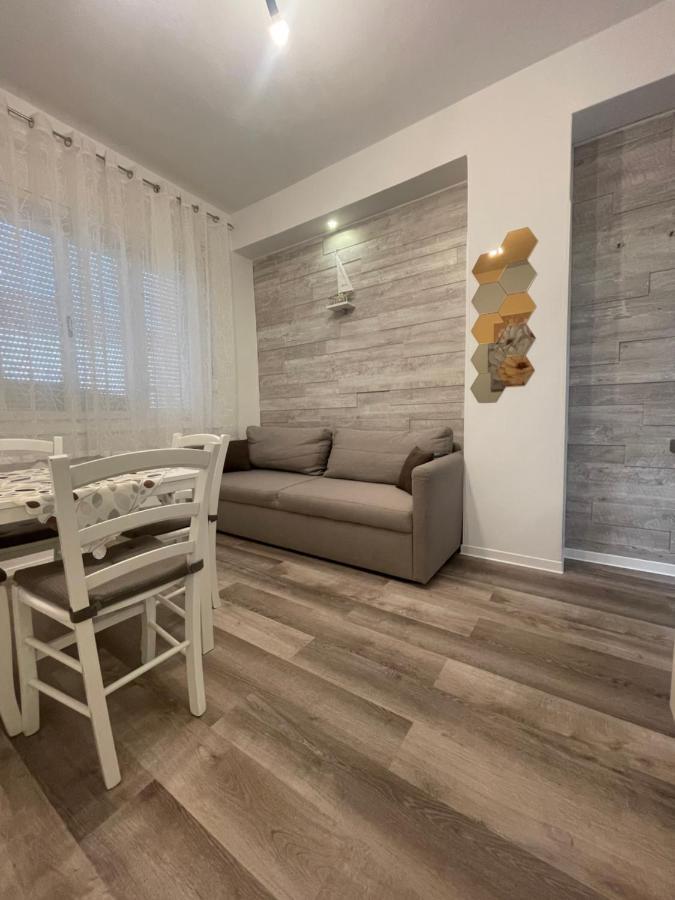 Apartments Tatjana Crikvenica Exterior foto